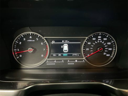 Used 2023 Kia Sorento LX image 11