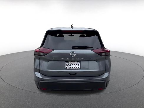 Used 2025 Nissan Rogue SV FWD image 12