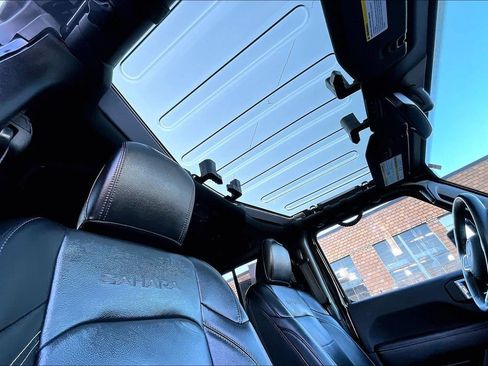 Used 2020 Jeep Wrangler Unlimited Sahara image 20