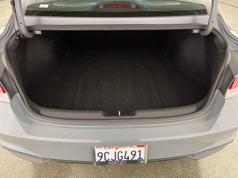 Certified 2023 Hyundai Elantra Limited image 9