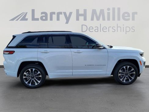 New 2024 Jeep Grand Cherokee Overland w/ Luxury Tech Group IV image 7