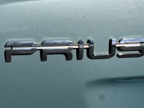 Used 2017 Toyota Prius Three image 29