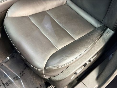 Used 2020 Cadillac XT4 Premium Luxury w/ Cold Weather Package image 18