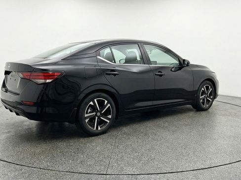 Used 2025 Nissan Sentra SV FWD image 9