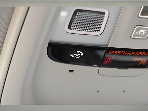 Used 2023 Volvo XC90 B5 Core w/ Protection Package Premier image 38