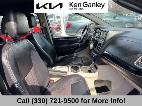 Used 2020 Dodge Grand Caravan SXT image 56