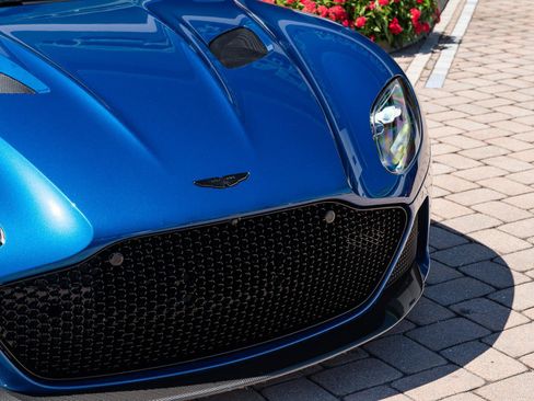 Used 2022 Aston Martin DBS Superleggera Volante RWD image 6