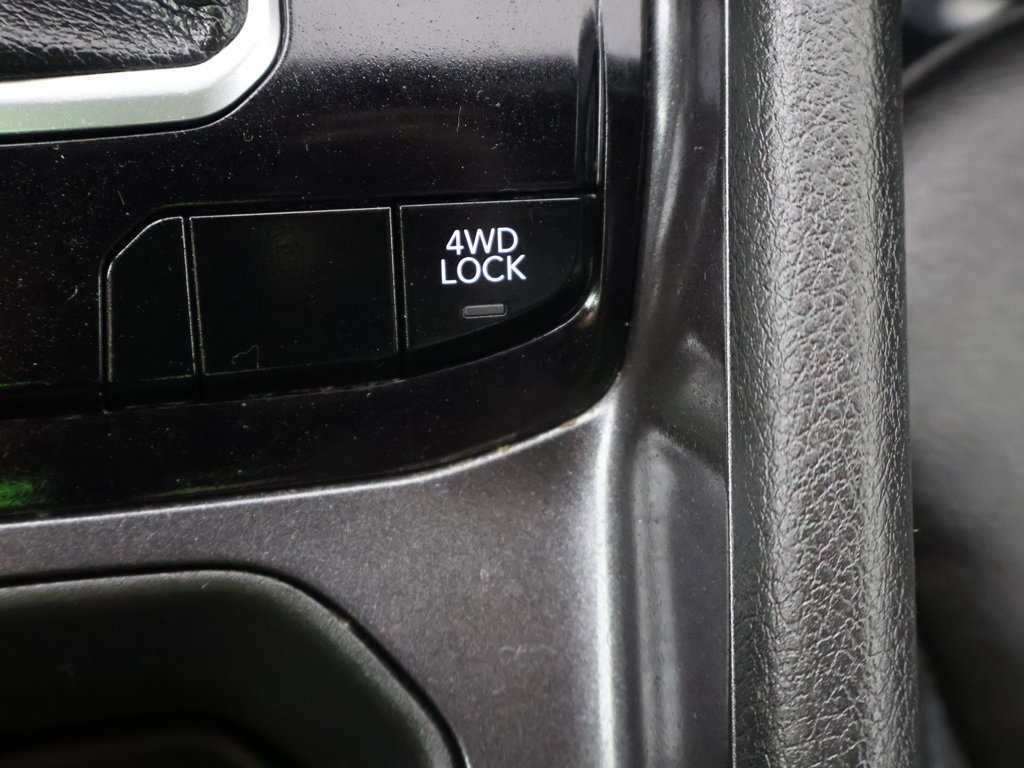 Used 2026 Jeep Compass Latitude AWD/4WD image 44