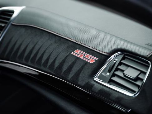 Used 2014 Chevrolet SS RWD image 29
