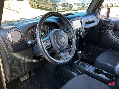 Used 2018 Jeep Wrangler Unlimited Sport S image 17