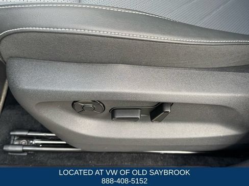 Certified 2025 Volkswagen Tiguan SE AWD/4WD image 34