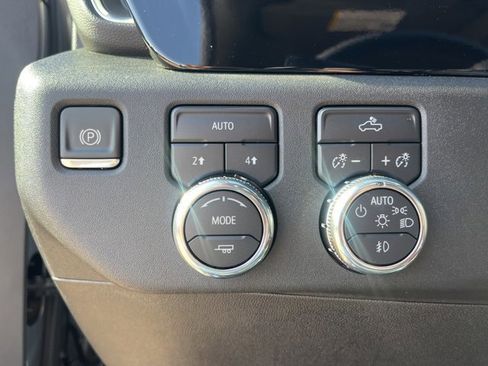 New 2026 GMC Sierra 1500 Elevation image 27