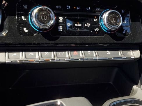 New 2026 GMC Sierra 1500 AT4 w/ AT4 Premium Package AWD/4WD image 25