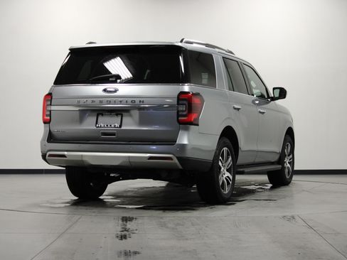 Used 2024 Ford Expedition Limited image 4