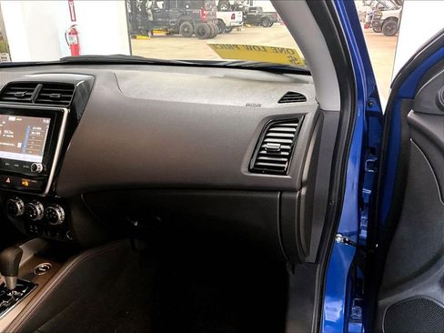 Used 2025 Mitsubishi Outlander Sport SE AWD/4WD image 13