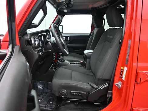 Used 2023 Jeep Wrangler Sahara image 26