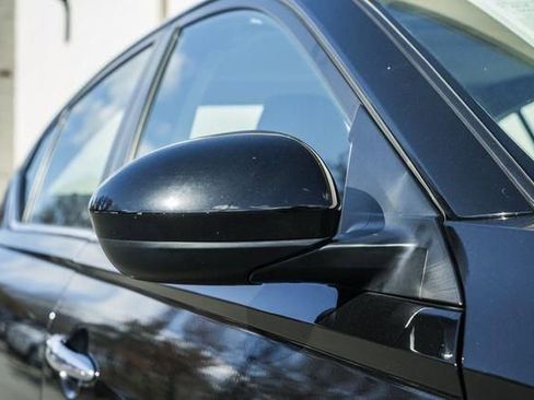 Used 2023 Nissan Altima 2.5 SV w/ SV Premium Package image 17