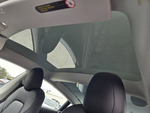 Used 2022 Tesla Model 3 RWD image 11