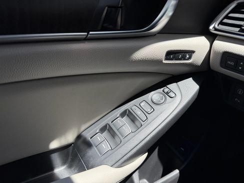 Used 2018 Honda Accord Touring image 23