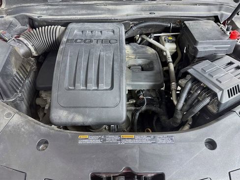 Used 2017 Chevrolet Equinox LT w/ Convenience Package image 36