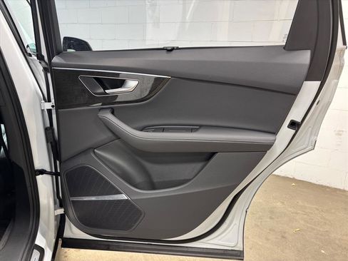 Used 2025 Audi Q7 3.0T Prestige image 39