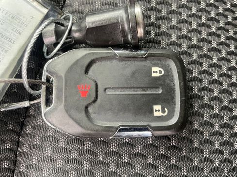 Used 2024 GMC Terrain SLE image 22