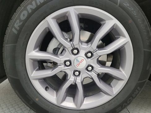 Used 2024 GMC Terrain SLT AWD/4WD image 31