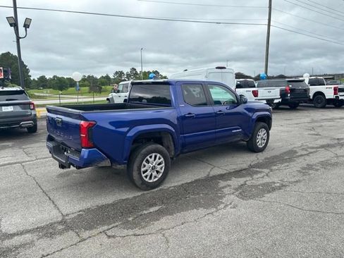 Used 2025 Toyota Tacoma SR5 RWD image 34