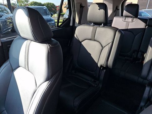 Used 2023 Honda Pilot EX-L image 12