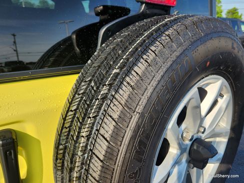 Used 2023 Jeep Wrangler Sport AWD/4WD image 16