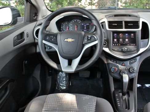 Used 2020 Chevrolet Sonic LT image 12