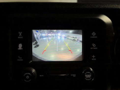 Used 2018 Jeep Wrangler Unlimited Sport S AWD/4WD image 37