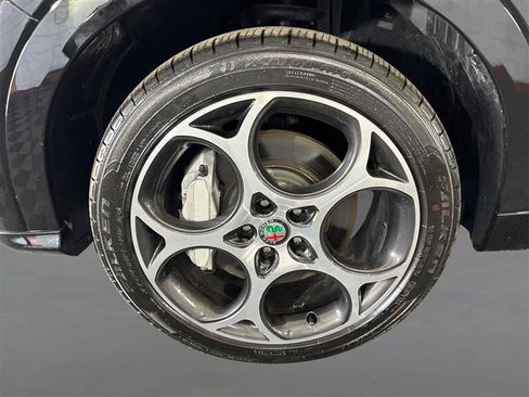 Used 2024 Alfa Romeo Tonale Ti AWD/4WD image 24