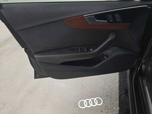 Used 2023 Audi A4 2.0T Premium w/ Convenience Package image 9