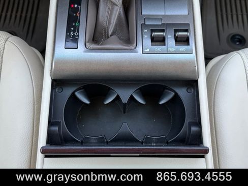 Used 2018 Lexus GX 460 Premium w/ Premium Package image 29