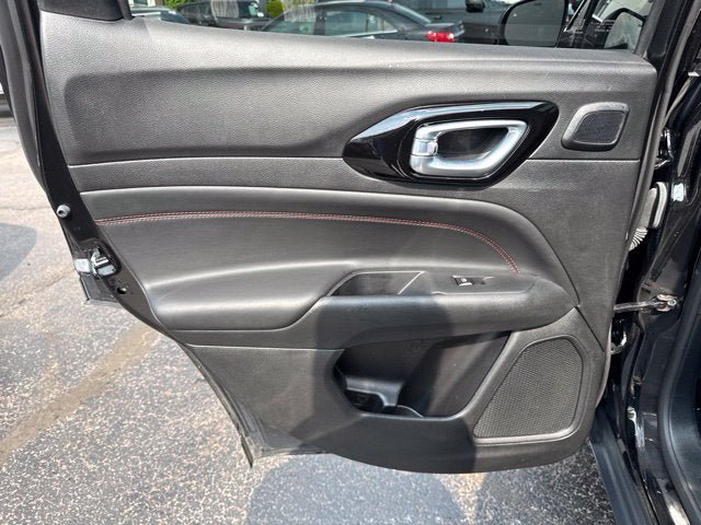 Used 2023 Jeep Compass Trailhawk w/ Sun and Sound Group AWD/4WD image 18