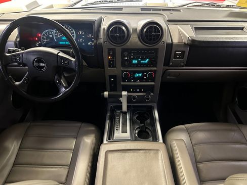 Used 2004 HUMMER H2 w/ Preferred Equipment Group image 38