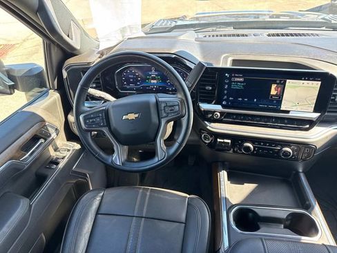 Used 2024 Chevrolet Silverado 2500 High Country w/ Technology Package image 17