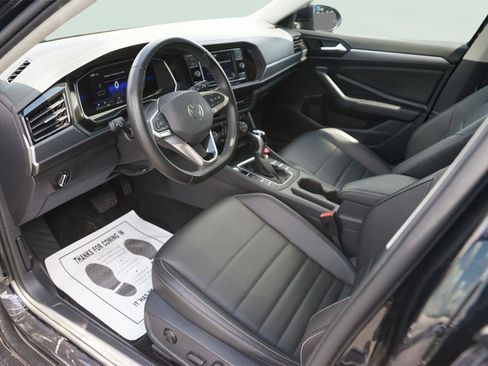 Used 2022 Volkswagen Jetta SE FWD image 8