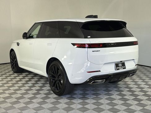 New 2026 Land Rover Range Rover Sport Dynamic SE image 3