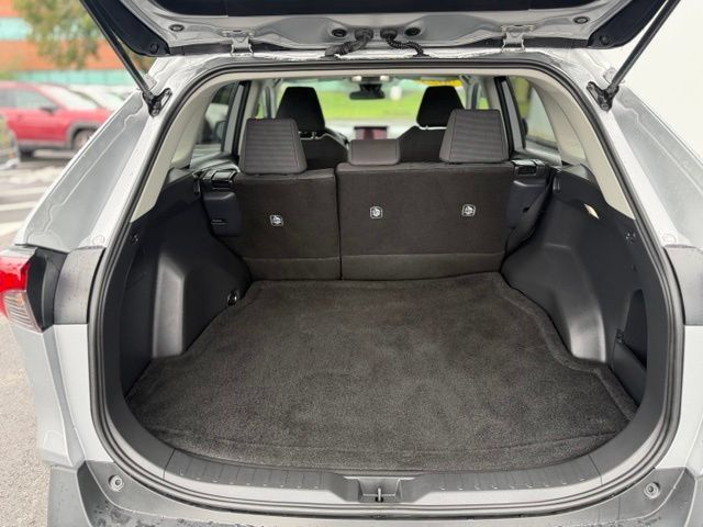 Used 2025 Toyota RAV4 LE FWD image 22