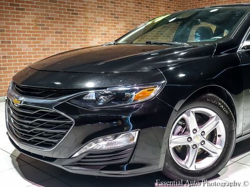 Used 2024 Chevrolet Malibu LT FWD image 3