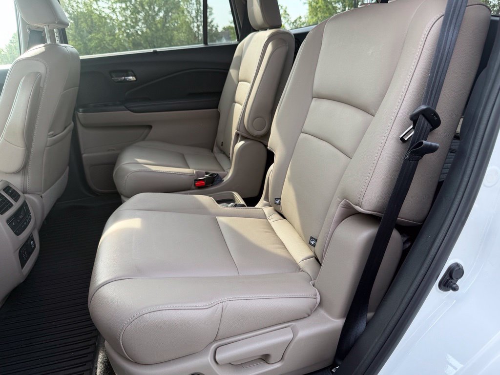 Used 2020 Honda Pilot Touring image 12