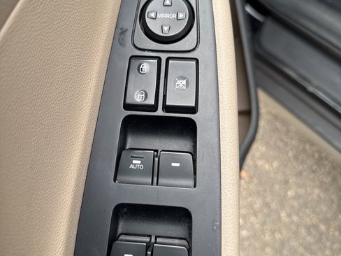 Used 2017 Hyundai Tucson SE Plus image 11