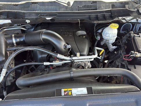 Used 2019 RAM 1500 Express w/ Express Value Package AWD/4WD image 35