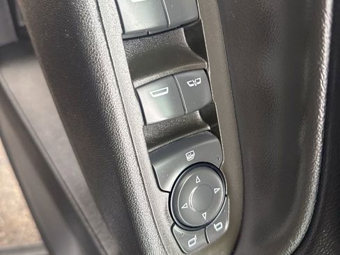 Used 2023 Chevrolet Equinox LT image 16