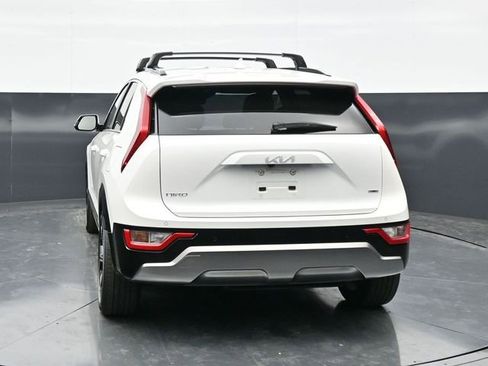 Used 2023 Kia Niro EX Touring FWD image 6