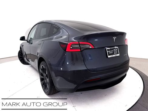 Used 2022 Tesla Model Y Long Range AWD/4WD image 8