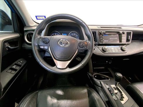 Used 2018 Toyota RAV4 XLE w/ Plus Extra Value Package FWD image 14