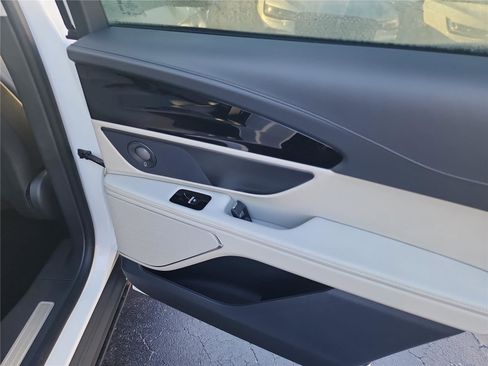 New 2026 Lincoln Nautilus Premier w/ Equipment Group 102A image 20